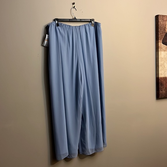 Alex Evenings Plus Size Silky Chiffon Pants - Picture 6 of 10